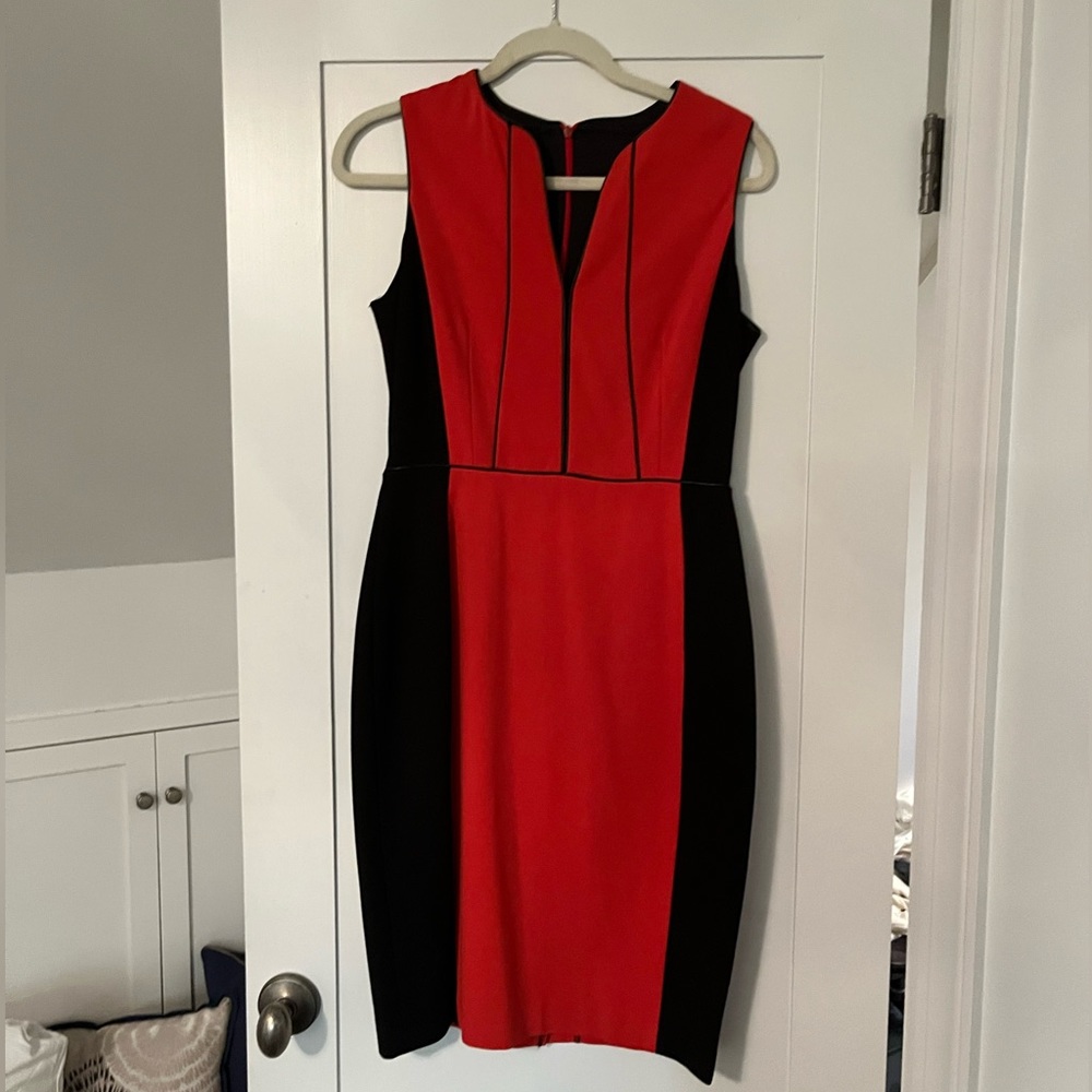 Iris dress size 4 in red and black